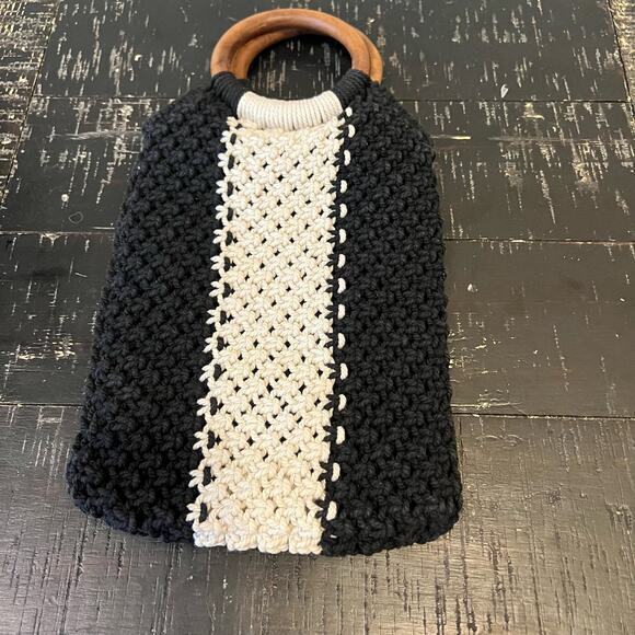 Laude the Label Mini Macramé Bag with Wooden Handles - Picture 2 of 9